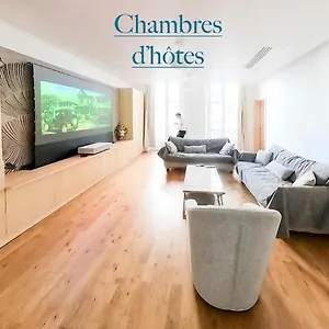 Omarais Paris